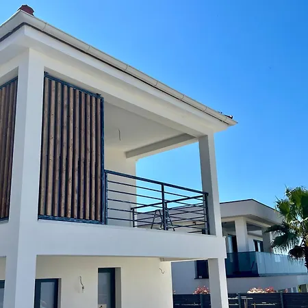 Villa Esnella - Private Pool & Panoramic Sea View